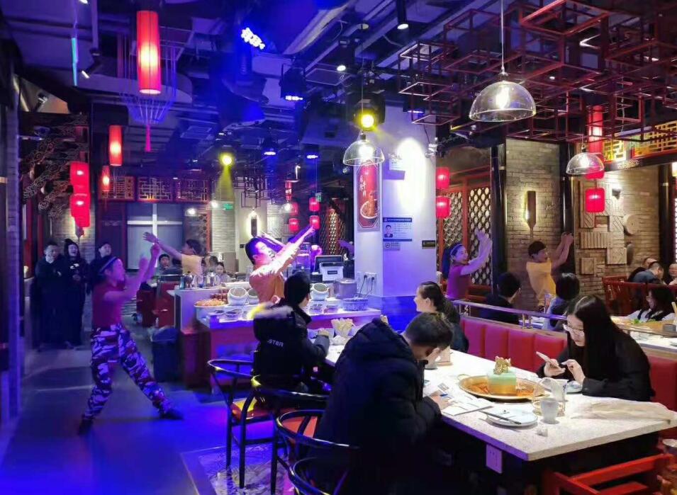 沈陽(yáng)開(kāi)火鍋加盟店，如何提升品牌消費(fèi)熱度？